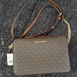 Michael Kors Crossbody purse